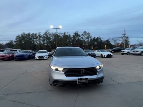 Used 2024 Honda Accord Sport image 9