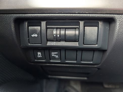 Used 2015 Subaru Legacy 2.5i Limited image 31