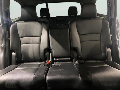 Used 2021 Honda Pilot Special Edition image 10