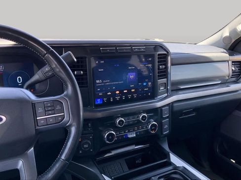 Used 2023 Ford F250 Lariat w/ Sport Appearance Package AWD/4WD image 7