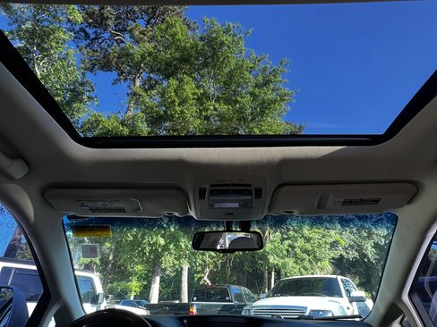 Used 2011 Lexus RX 450h AWD w/ Premium Pkg image 37