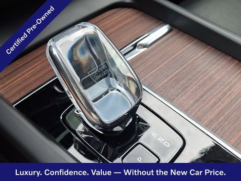 Certified 2023 Volvo XC60 B5 Ultimate w/ Climate Package AWD/4WD image 16