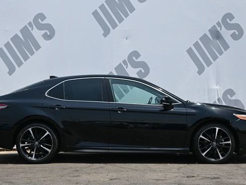 Used 2018 Toyota Camry XSE w/ Audio Package FWD image 4