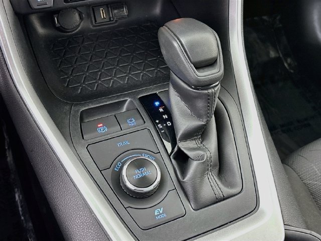 Used 2022 Toyota RAV4 XLE w/ Convenience Package AWD/4WD image 16