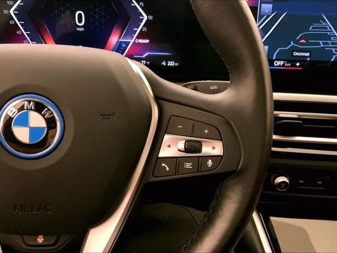 Used 2023 BMW i4 eDrive40 w/ Premium Package RWD image 18