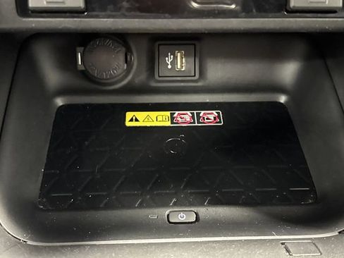 Used 2023 Toyota RAV4 XLE Premium image 24