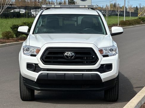 Used 2023 Toyota Tacoma SR AWD/4WD image 8