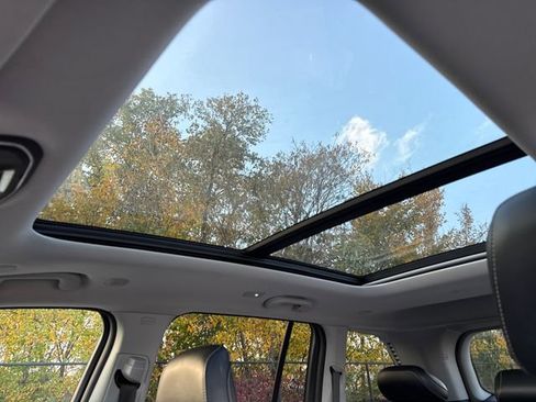 Used 2024 Jeep Grand Cherokee Limited image 21