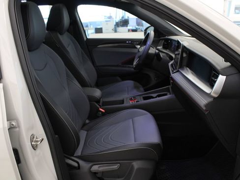 Used 2026 Volkswagen Tiguan SE R-Line FWD image 15