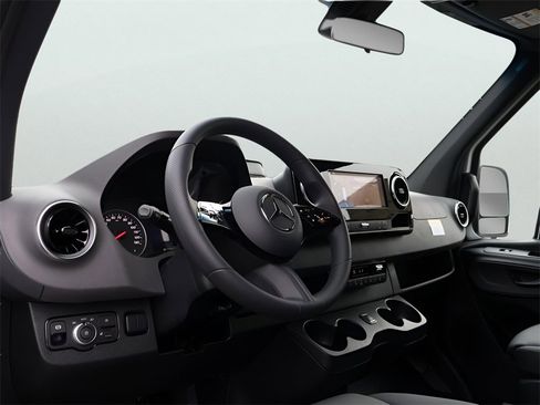 New 2025 Mercedes-Benz Sprinter 2500 image 26