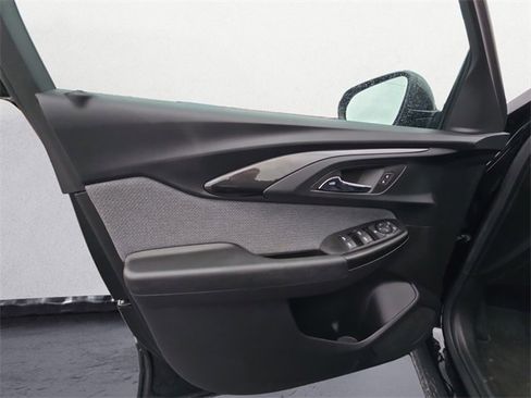 Used 2023 Chevrolet TrailBlazer LT w/ Convenience Package image 23