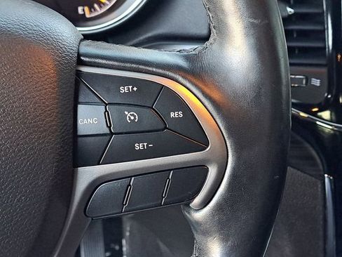 Used 2020 Jeep Grand Cherokee Altitude image 13