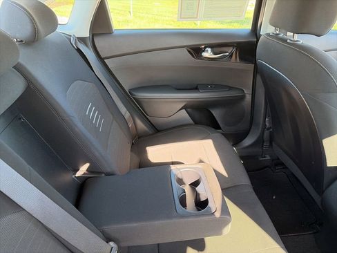 Used 2019 Kia Forte S FWD image 32