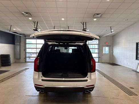 New 2026 GMC Yukon Denali w/ Advanced Technology Package AWD/4WD image 16