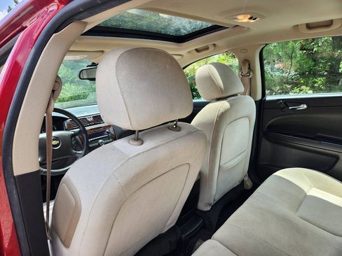 Used 2013 Chevrolet Impala LT w/ LT Sunroof Package FWD image 7