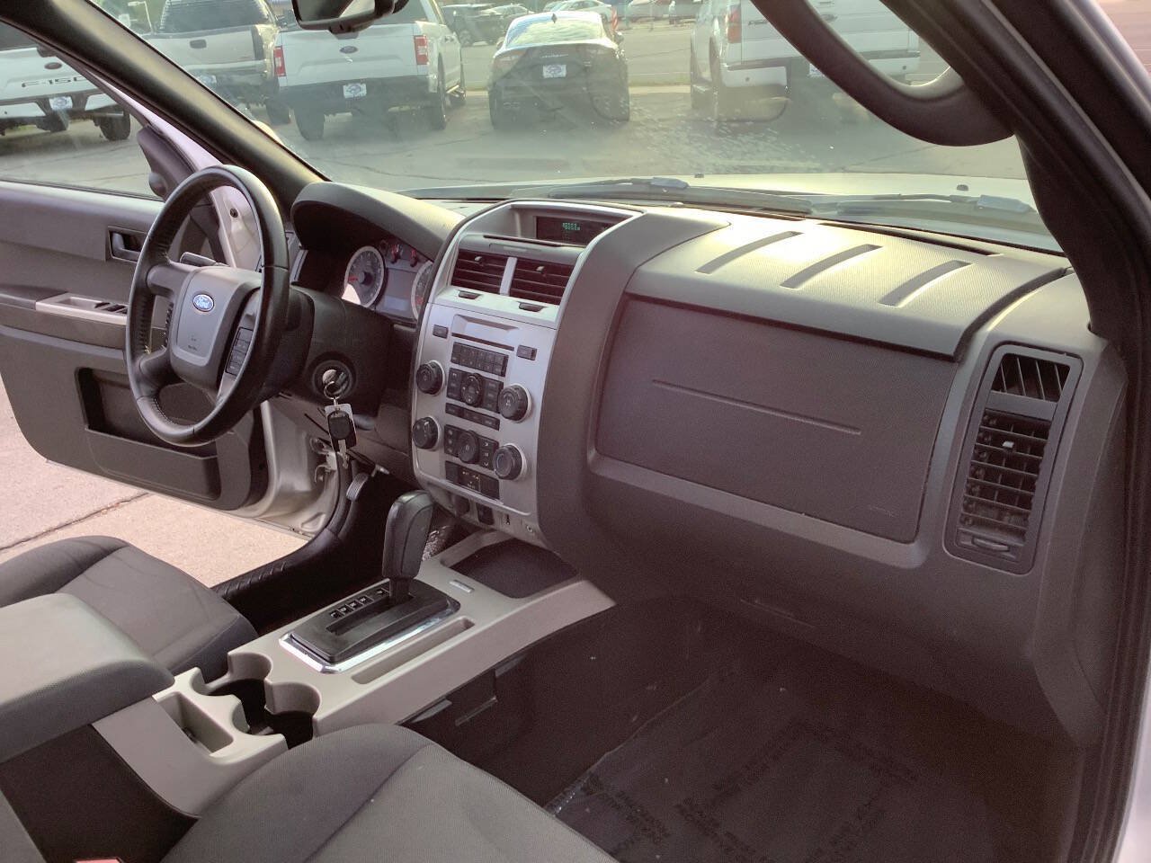 Used 2012 Ford Escape XLT FWD image 30