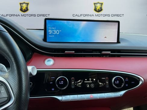 Used 2023 Genesis GV70 2.5T w/ Sport Prestige Package image 13