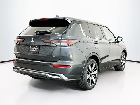 Used 2025 Mitsubishi Outlander SE image 9