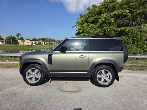 Certified 2023 Land Rover Defender 90 S AWD/4WD image 7