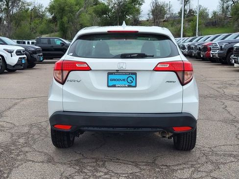 Used 2017 Honda HR-V LX image 5