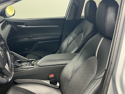 Used 2023 Toyota Camry XSE w/ Cold Weather Package image 9