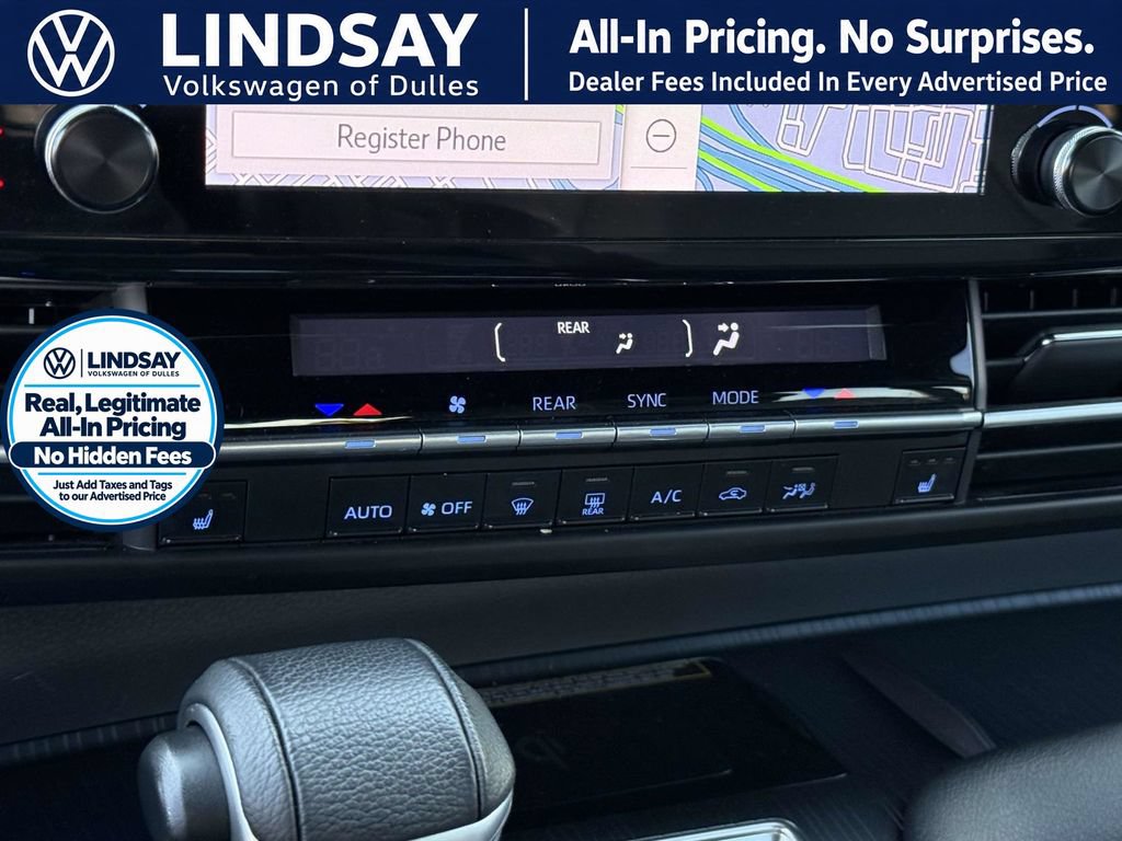 Used 2022 Toyota Sienna XSE w/ XSE Plus Package FWD image 23
