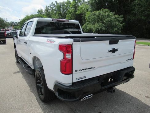 Used 2021 Chevrolet Silverado 1500 Custom Trail Boss w/ Safety Confidence Package AWD/4WD image 5