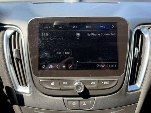 Used 2021 Chevrolet Malibu LT FWD image 23