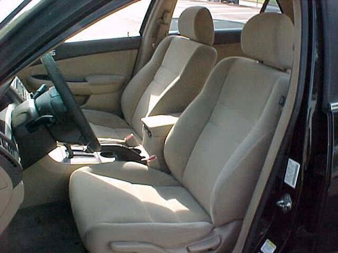 Used 2007 Honda Accord LX image 10