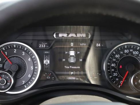 Used 2025 RAM 1500 Big Horn AWD/4WD image 28