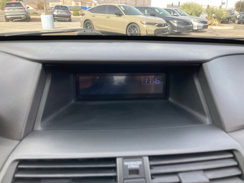 Used 2010 Honda Accord LX-P image 18