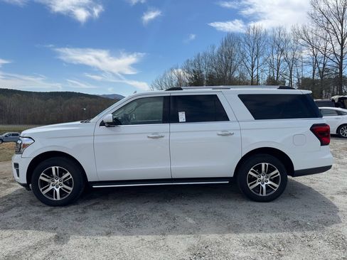 Used 2023 Ford Expedition Max Limited image 4