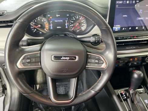 Used 2022 Jeep Compass Limited AWD/4WD image 11