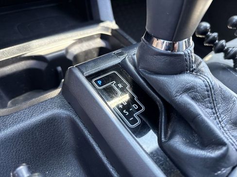 Used 2020 Toyota Tacoma TRD Off-Road w/ Technology Package AWD/4WD image 29