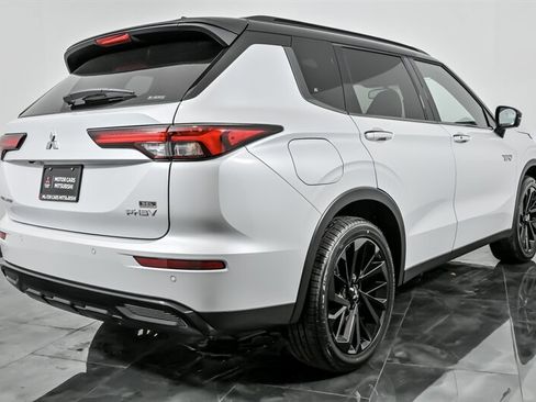 New 2025 Mitsubishi Outlander SEL Black Edition image 8