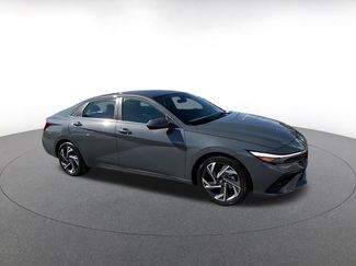 Used 2025 Hyundai Elantra SEL video 2