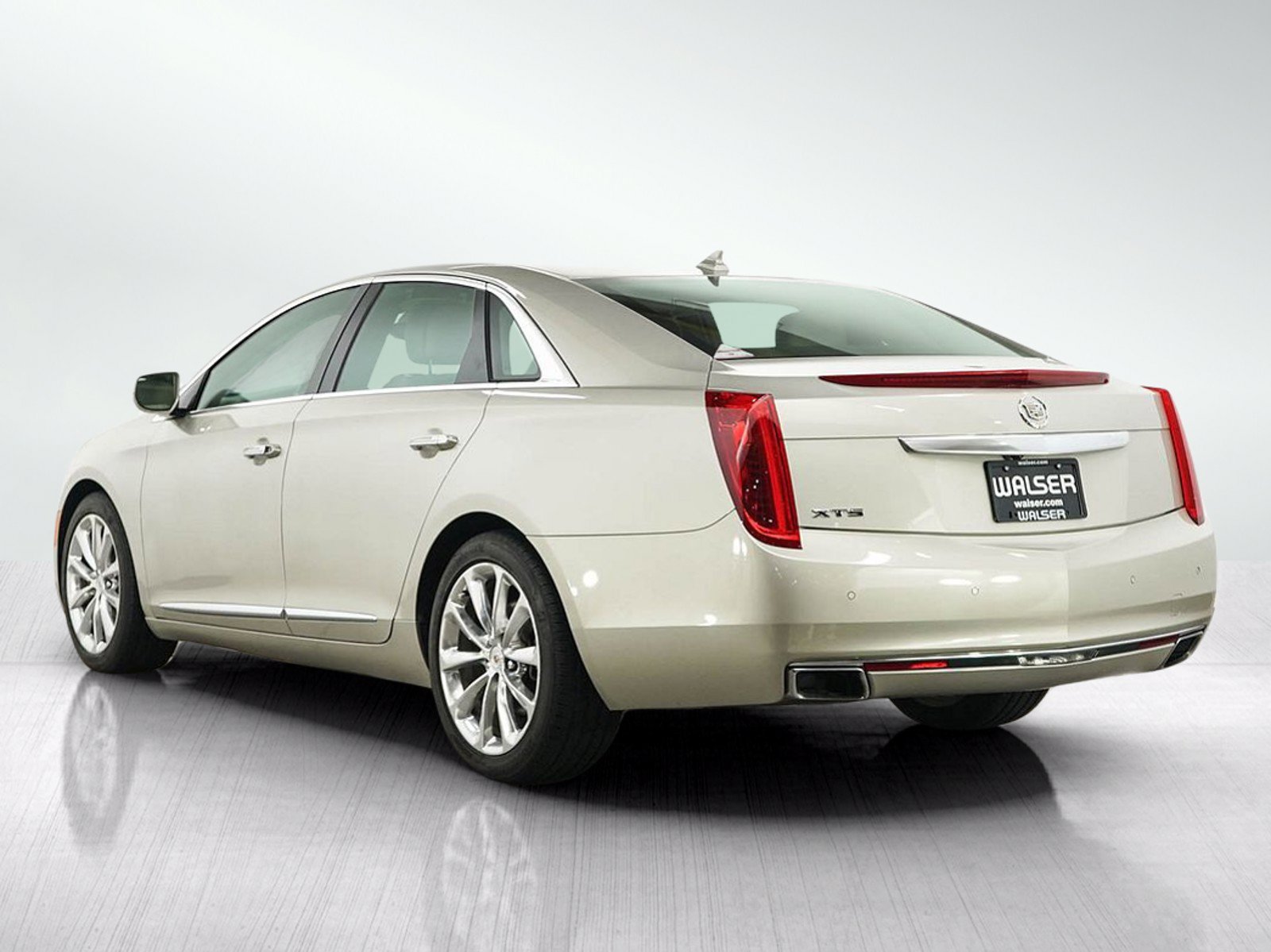 Used 2013 Cadillac XTS Premium FWD image 3