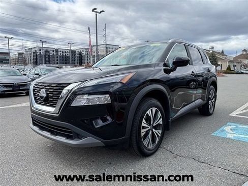 Used 2023 Nissan Rogue SV w/ SV Premium B Package AWD/4WD image 3