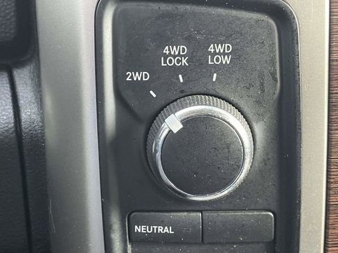 Used 2018 RAM 2500 Laramie image 32