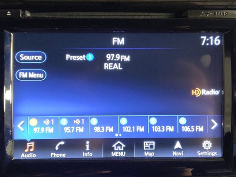 Used 2018 Nissan Murano SL w/ Moonroof Package FWD image 25