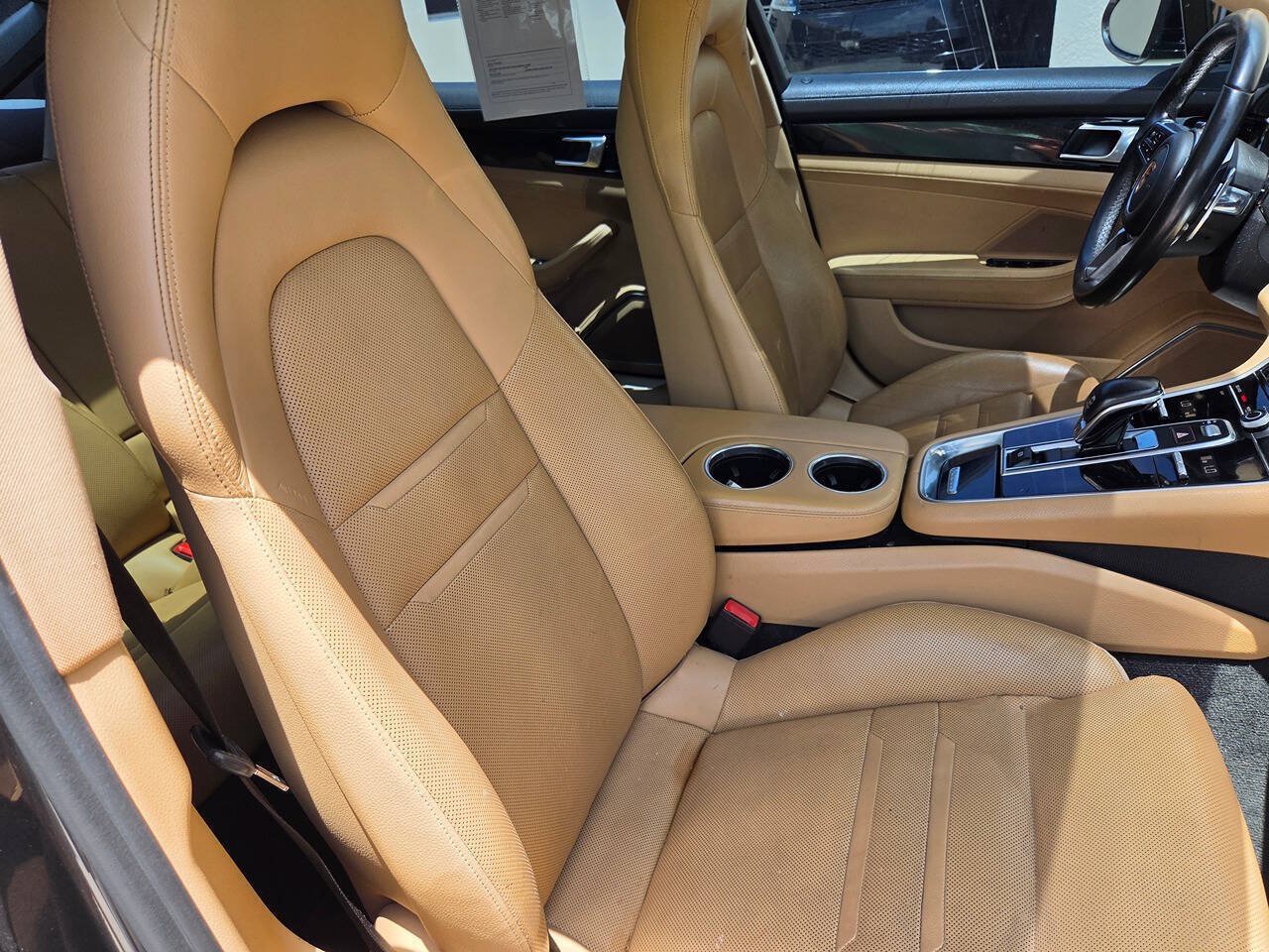 Used 2020 Porsche Panamera RWD image 10