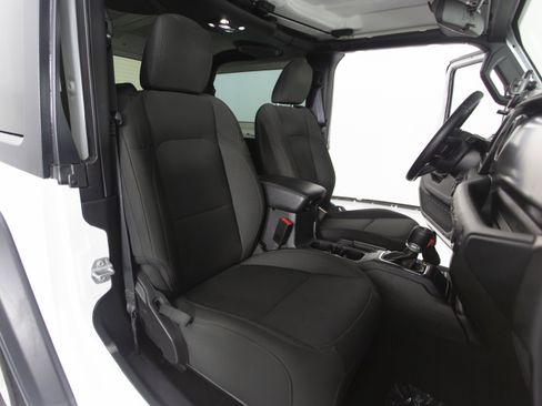 Used 2021 Jeep Wrangler Sport image 28