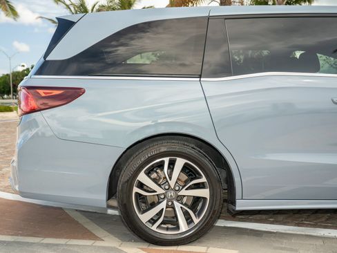 Used 2025 Honda Odyssey Sport-L image 11