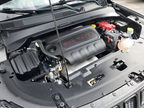 Used 2021 Jeep Compass Latitude image 9