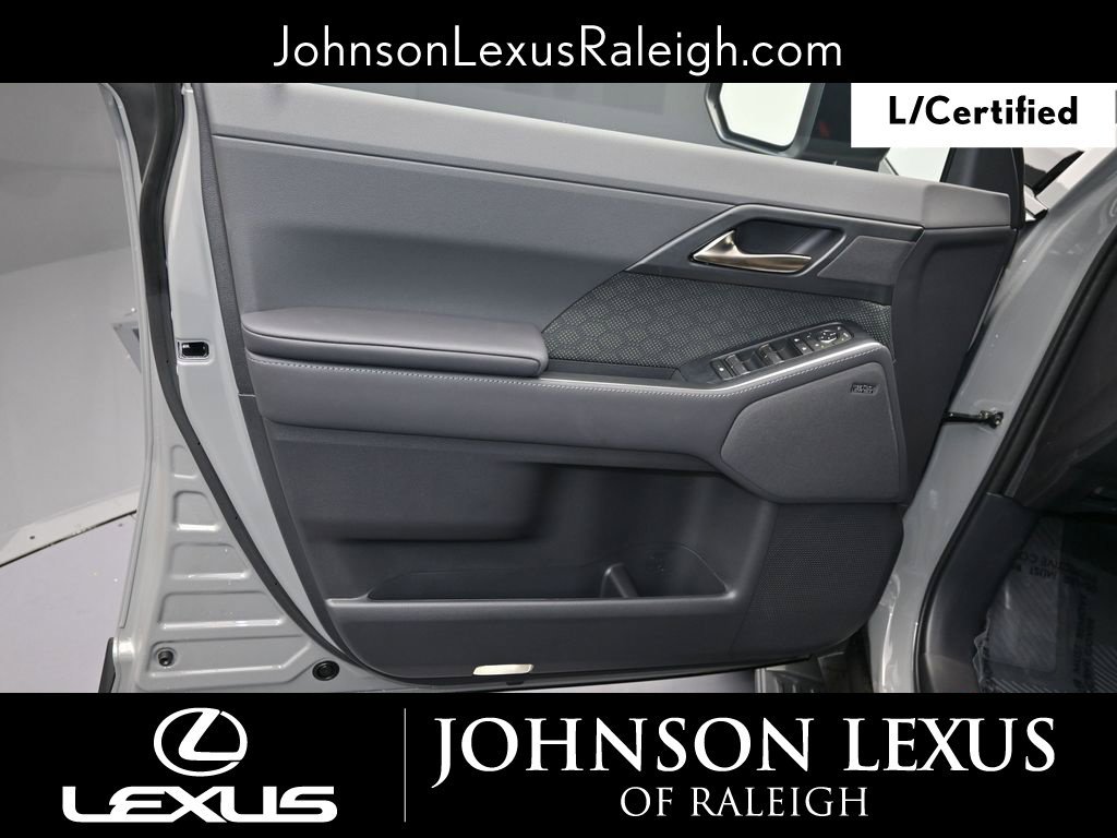 Used 2025 Lexus GX 550 AWD/4WD image 11