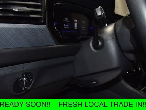 Used 2023 Volkswagen Jetta SE FWD image 18