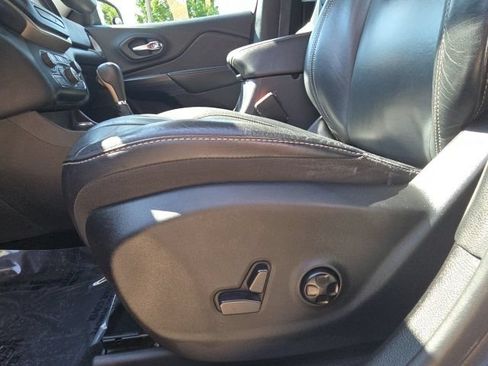 Used 2015 Jeep Cherokee Limited AWD/4WD image 12