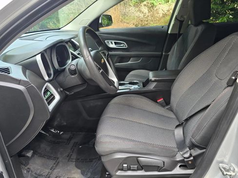Used 2017 Chevrolet Equinox LT FWD image 20
