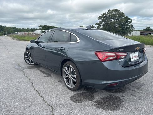 Used 2021 Chevrolet Malibu LT FWD image 2
