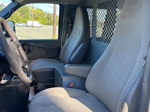 Used 2013 Chevrolet Express 1500 image 27